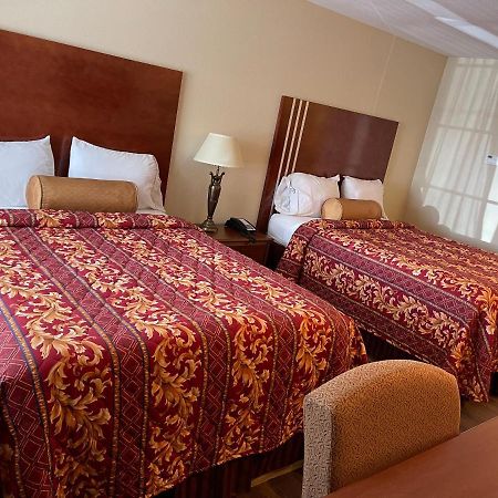 Riviera Inn And Suites Extérieur photo